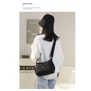 3916 NYLON SLING BAG